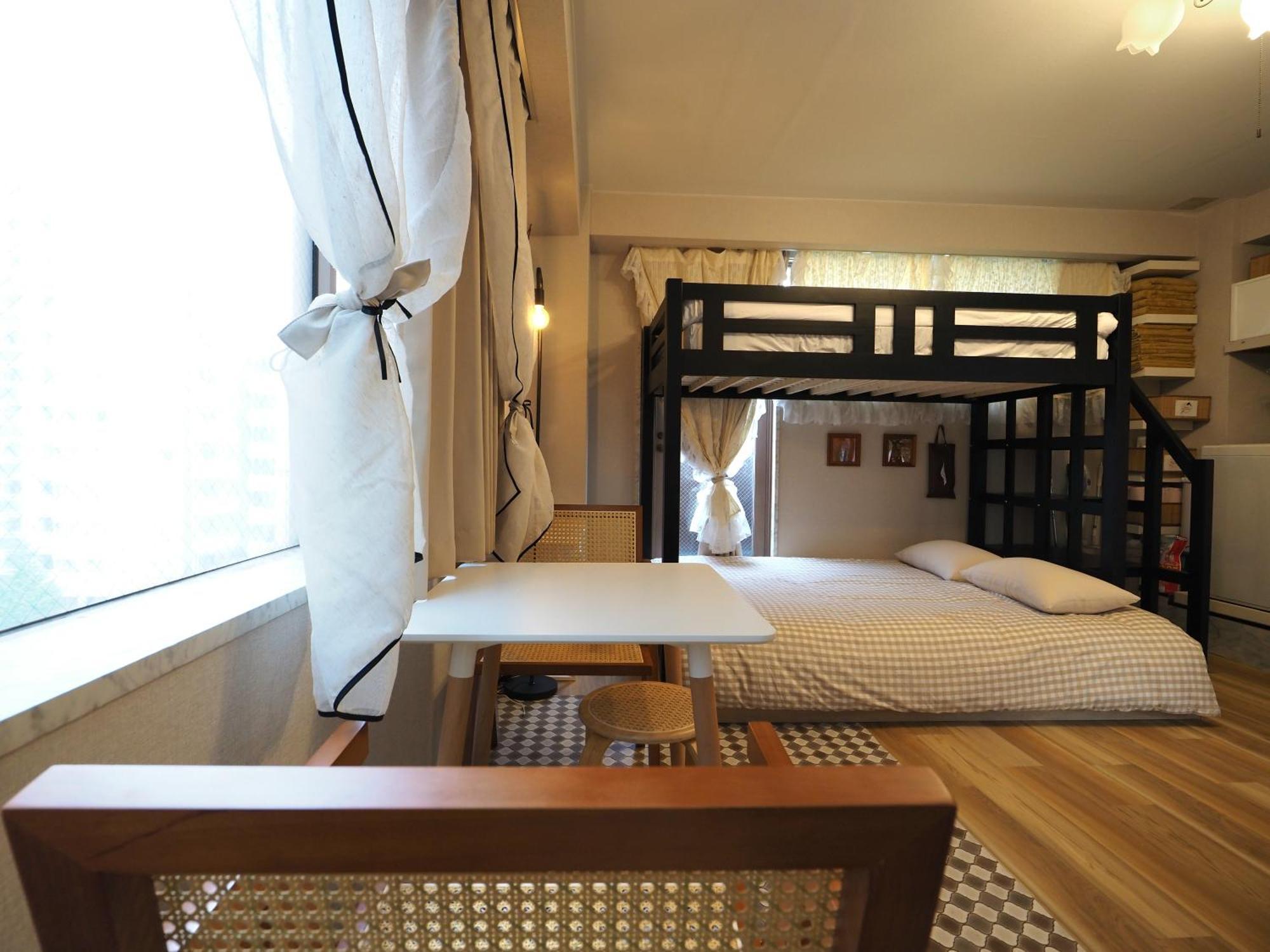 Ueno 704 Jellynehouse * Tokio